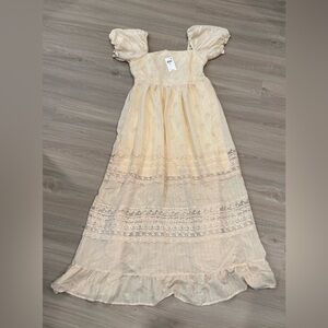 Women’s Cream Lace Maxi Dress - Medium - NWT